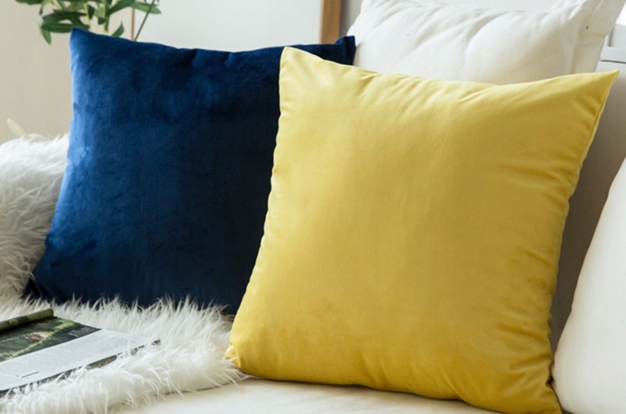 Подушка желтый