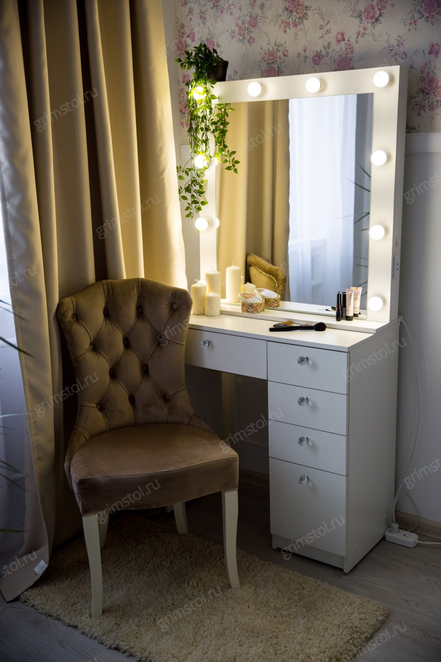 Гримёрный столик 2р80