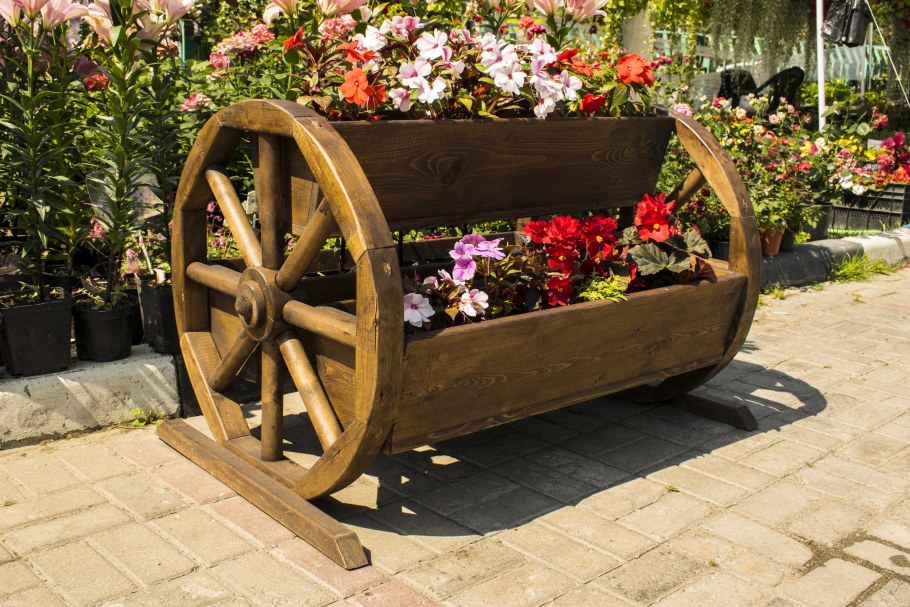 Тачка деревянная декоративная