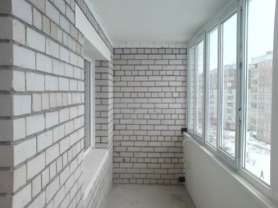 Балкон черновая отделка