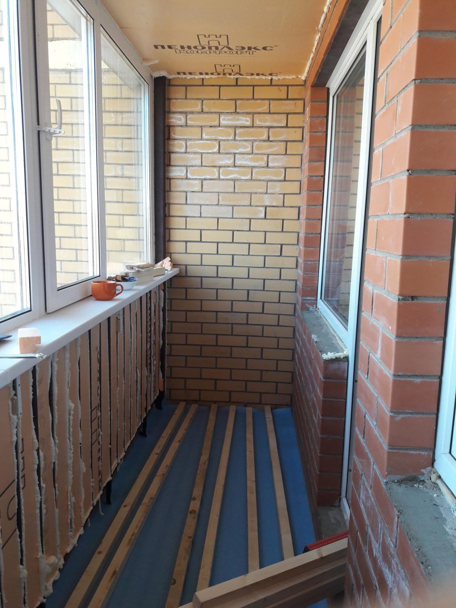 Балкон без отделки