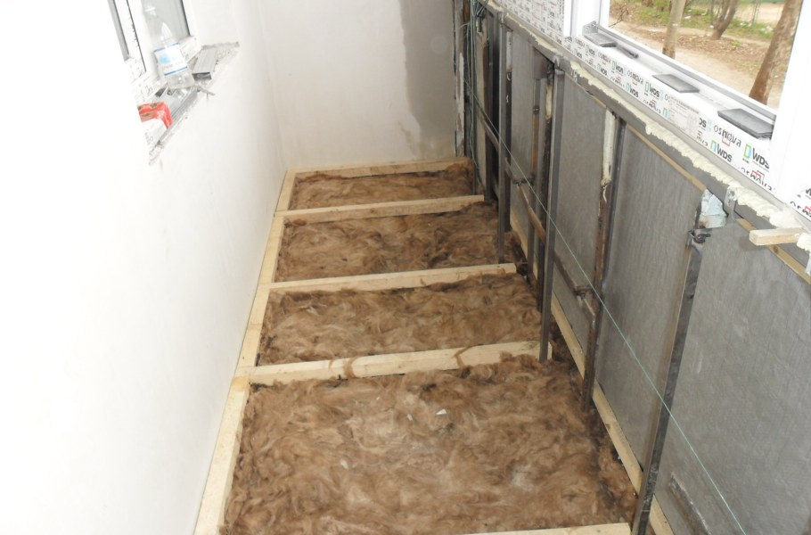 Отделка пола на лоджии