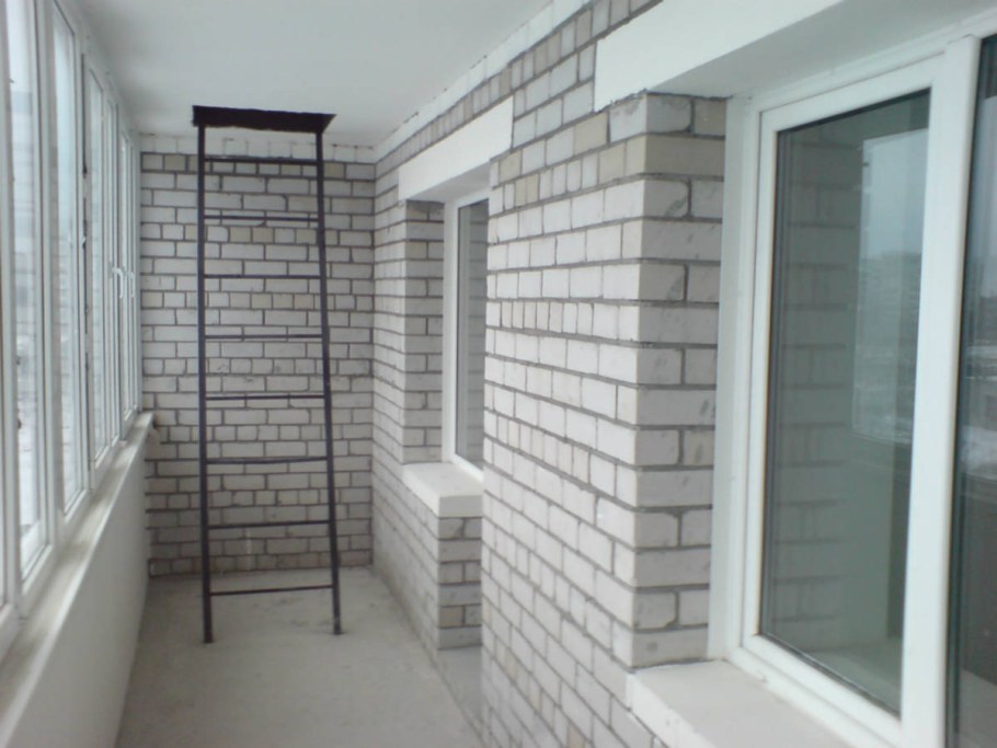 Обшить балкон внутри