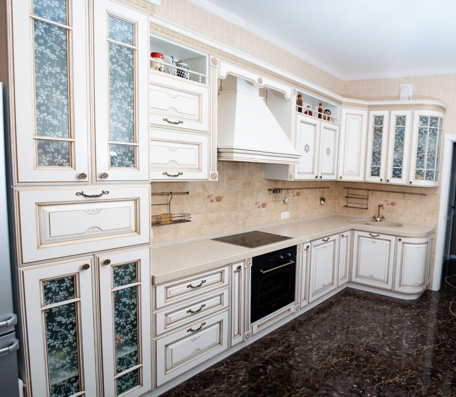 Кухонный гарнитур в современном стиле