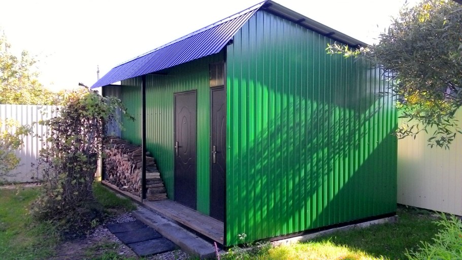 Сарай из профнастила