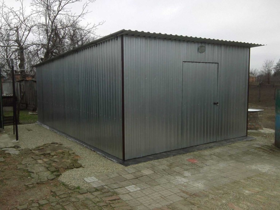 Сарай из профнастила