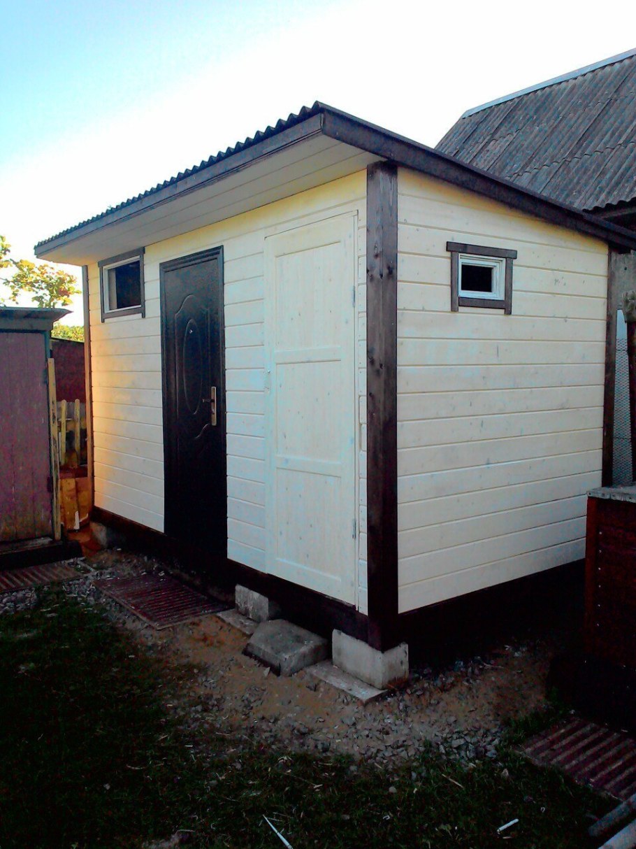 Хозблок с туалетом для дачи