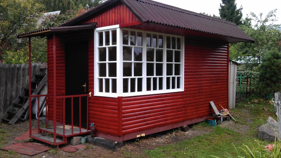 Садовый домик из металлопрофиля