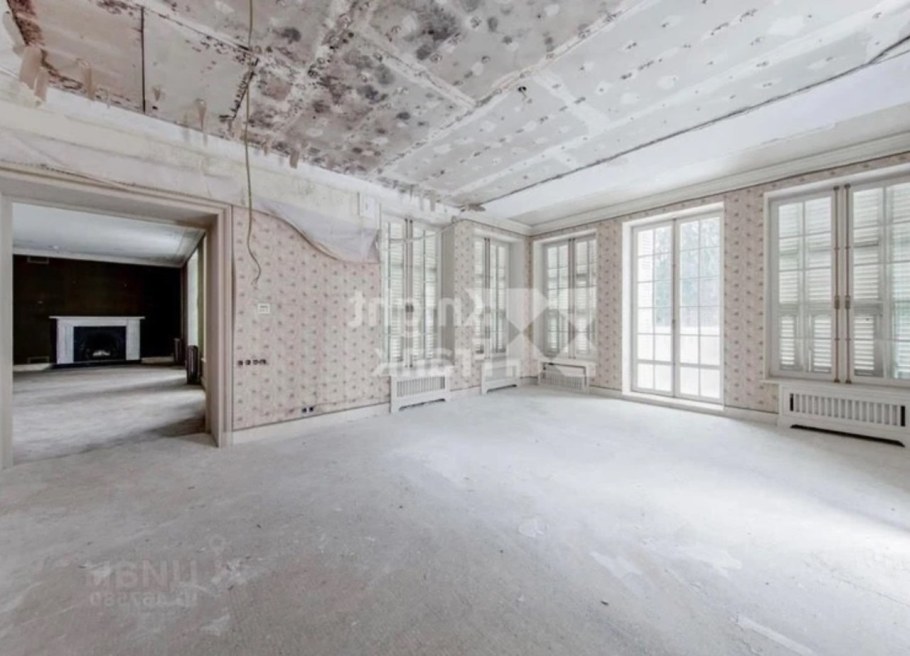 Иван Ургант особняк на Рублевке