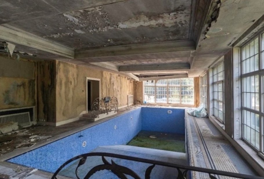 Иван Ургант особняк на Рублевке