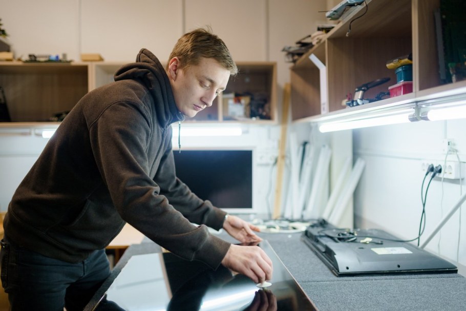 Мастер по ремонту телевизоров в Химках