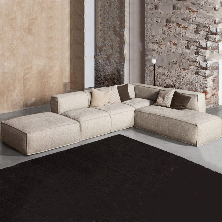 Диван Михаил Шапошников