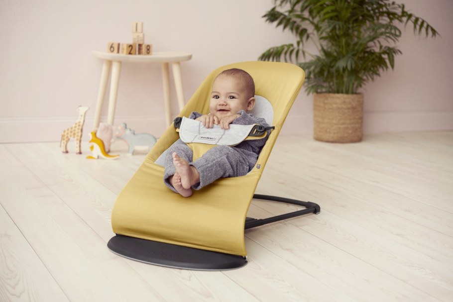 Бэби Бьерн шезлонг