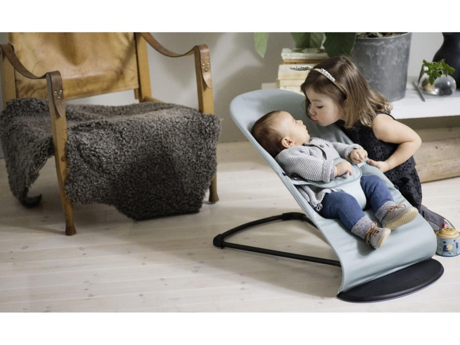 Шезлонг BABYBJORN Bliss Mesh