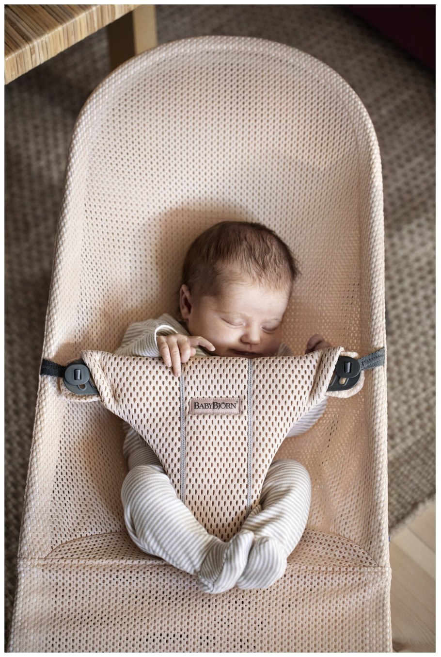 Шезлонг детский BABYBJORN