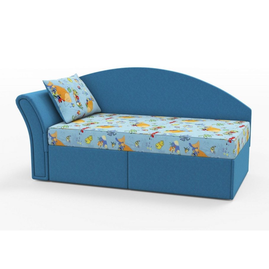 Маленький детский диванчик