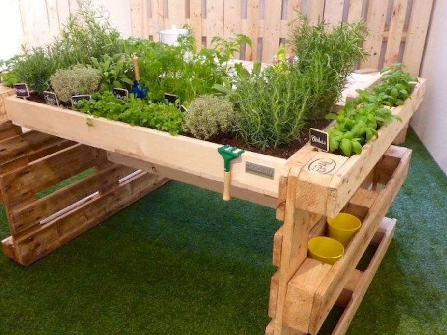 Высокие грядки из паллет