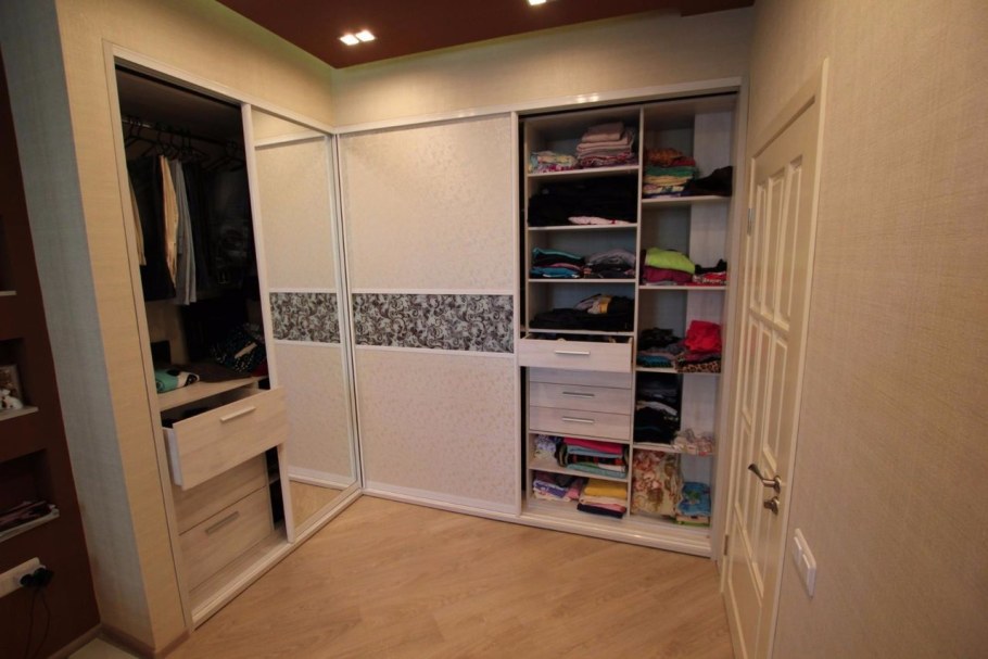 Шкаф в стене в хрущевке