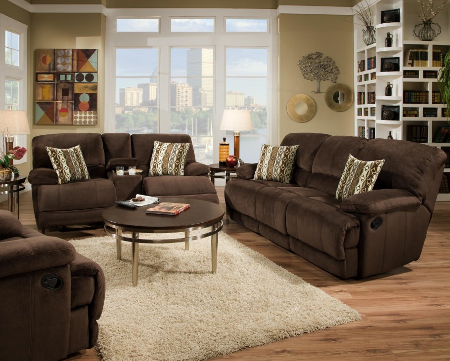 Шоколадный диван в интерьере