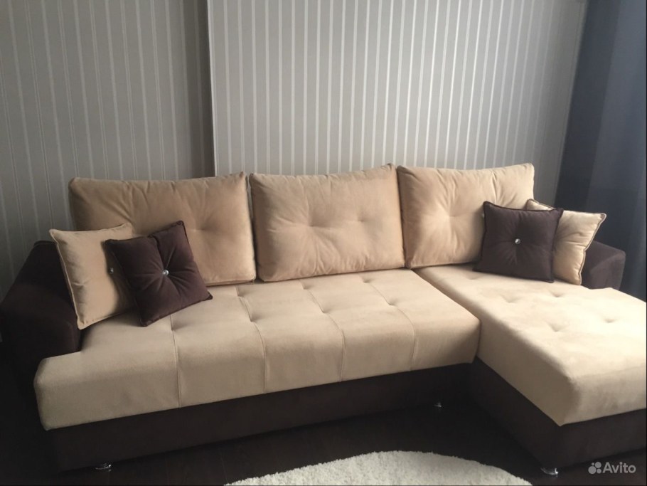 Диван угловой коричнево бежевый