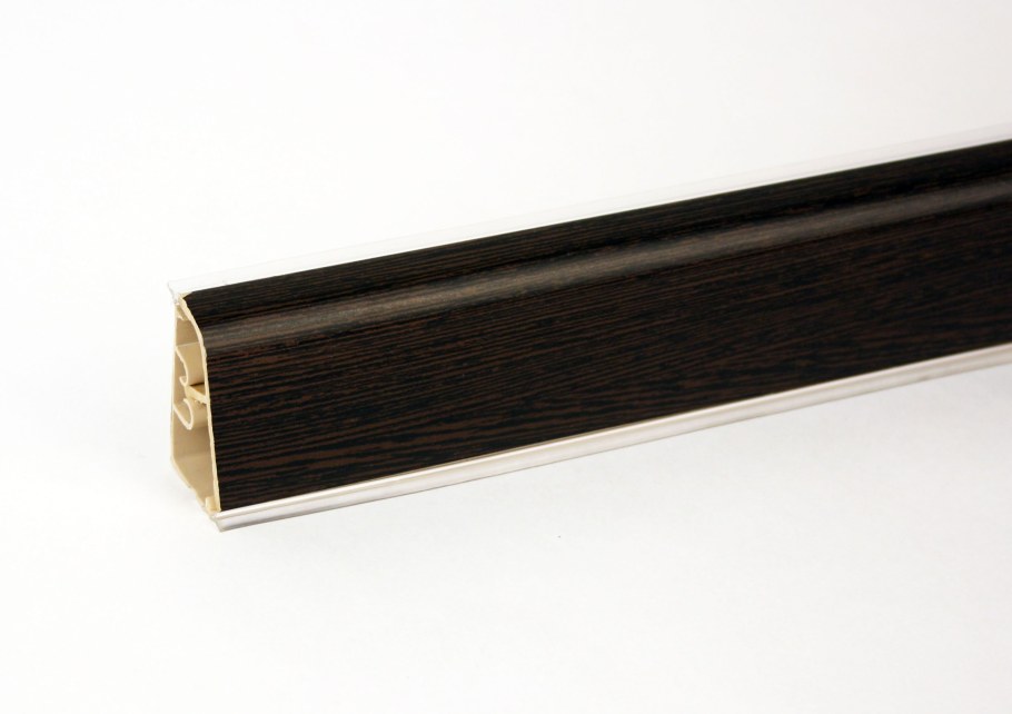 Плинтус Rehau wap 118