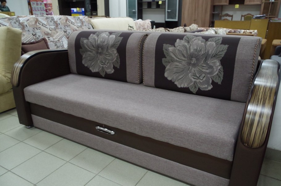 Мебельный салон 12 стульев