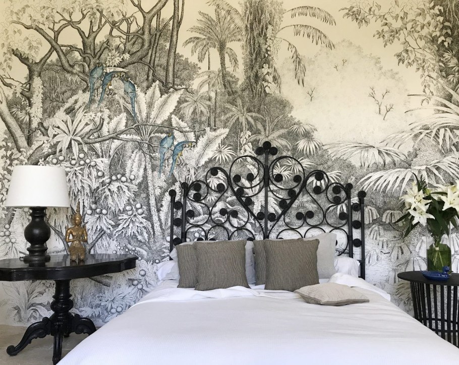 Городской пейзаж на стене