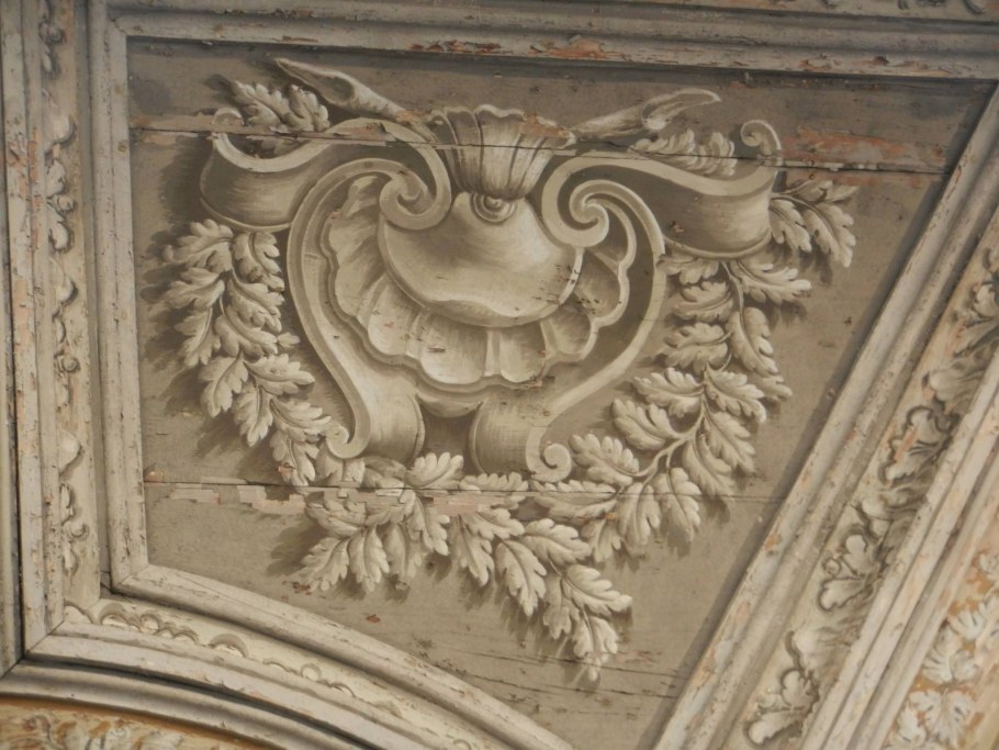 Гризайль скульптура