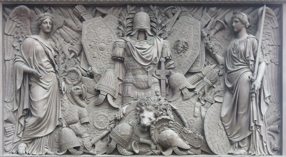 Скульптура рельеф горельеф