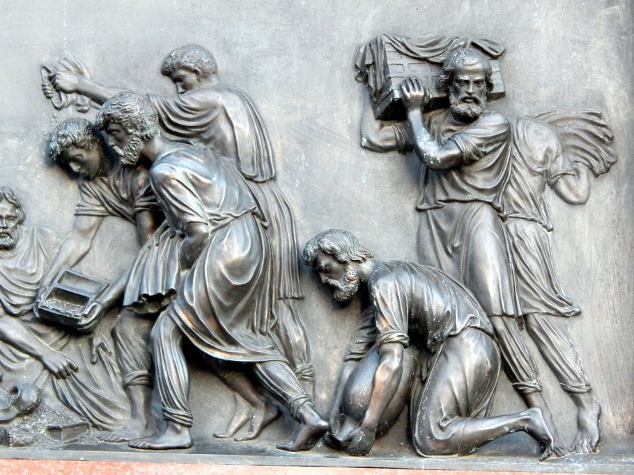 Великие мастера горельефа