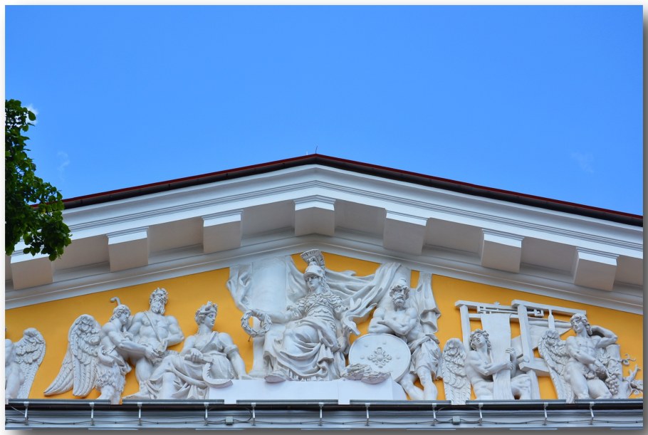 Горельеф Адмиралтейства