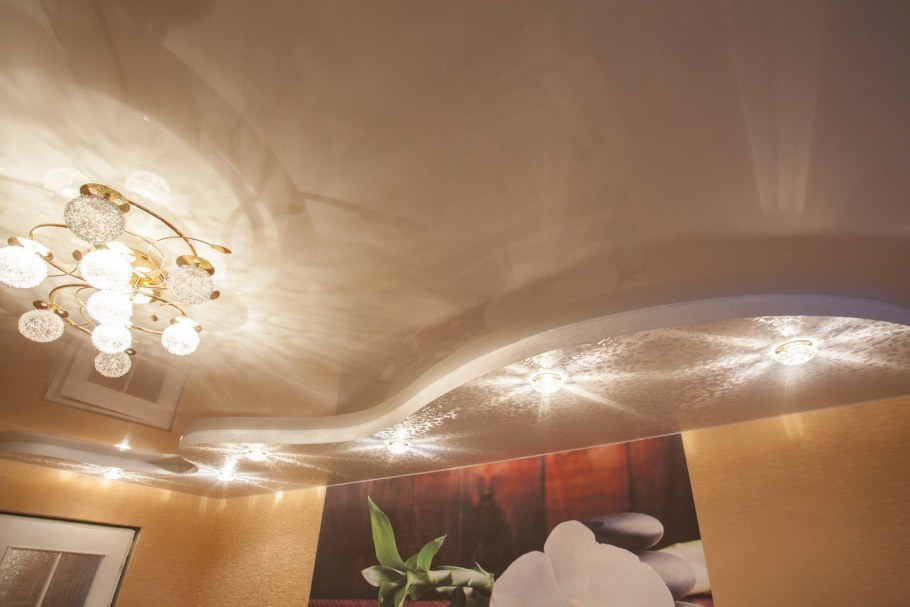 Трёх ярусные потолки