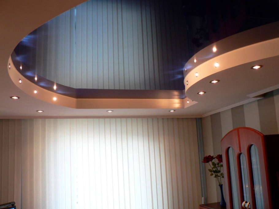 Двухуровневые натяжные потолки с подсветкой