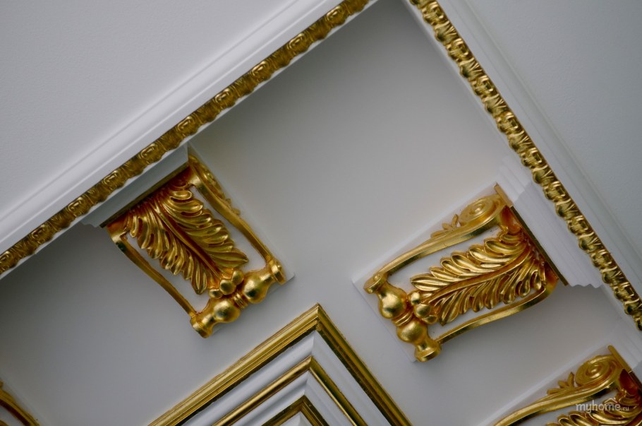 Позолоченная лепнина