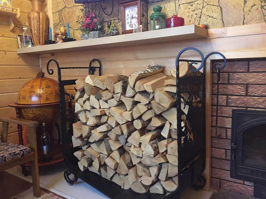 Поленница сбоку