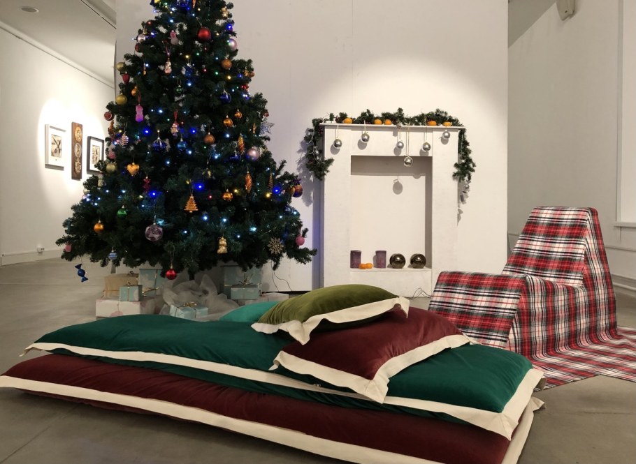 Гостиная со шкафом купе