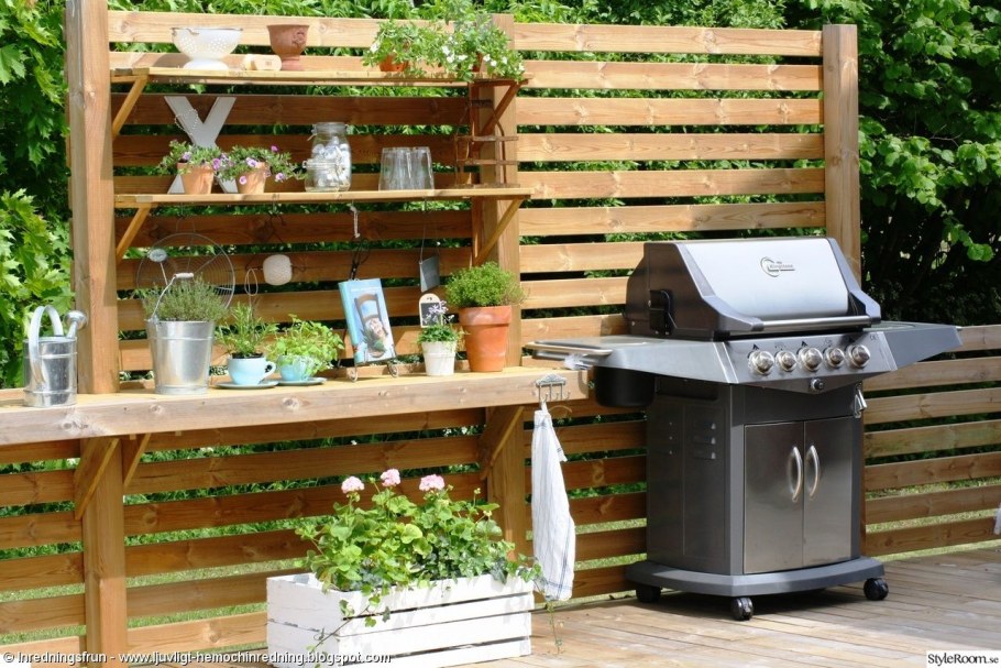 Умывальник на веранде на даче