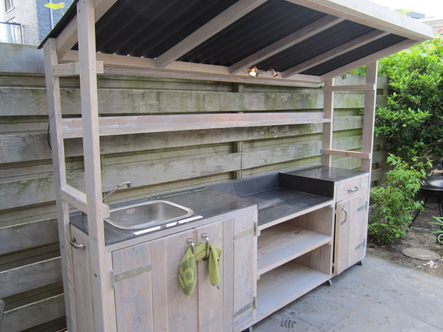 Обустройство умывальника на даче