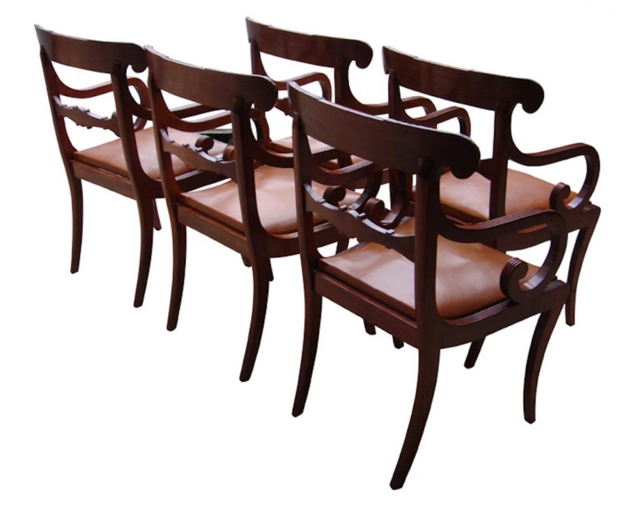 Кресло компьютерное бежевое