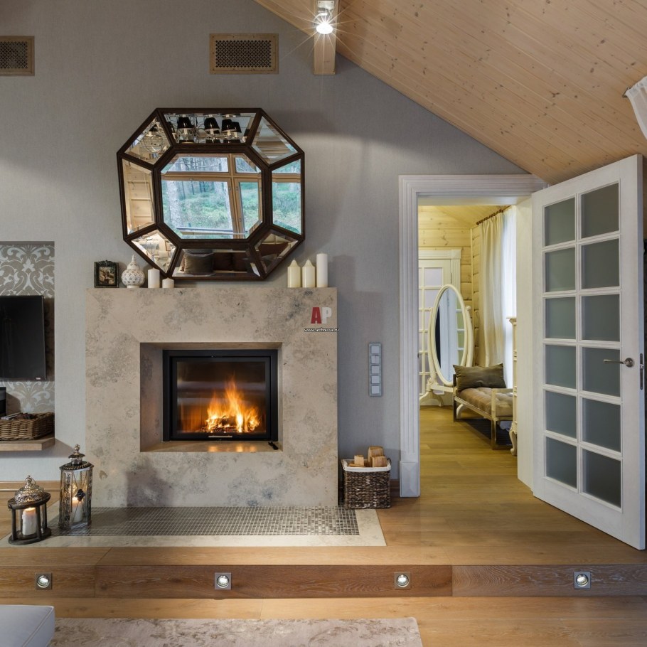 Камин в коттедже