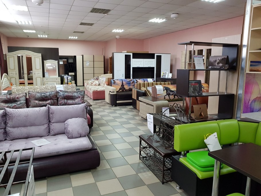 Мебельный магазин