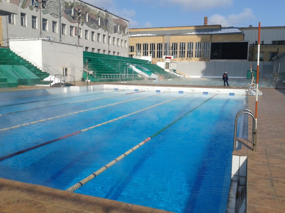 Открытый бассейн в Москве на месте храма Христа Спасителя