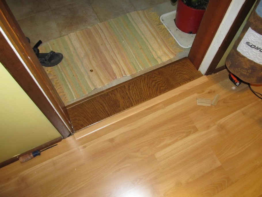 Дверной порог w72.0854