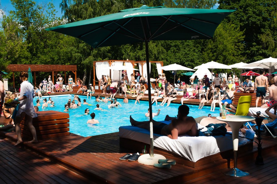 Бассейн Чайка в Москве