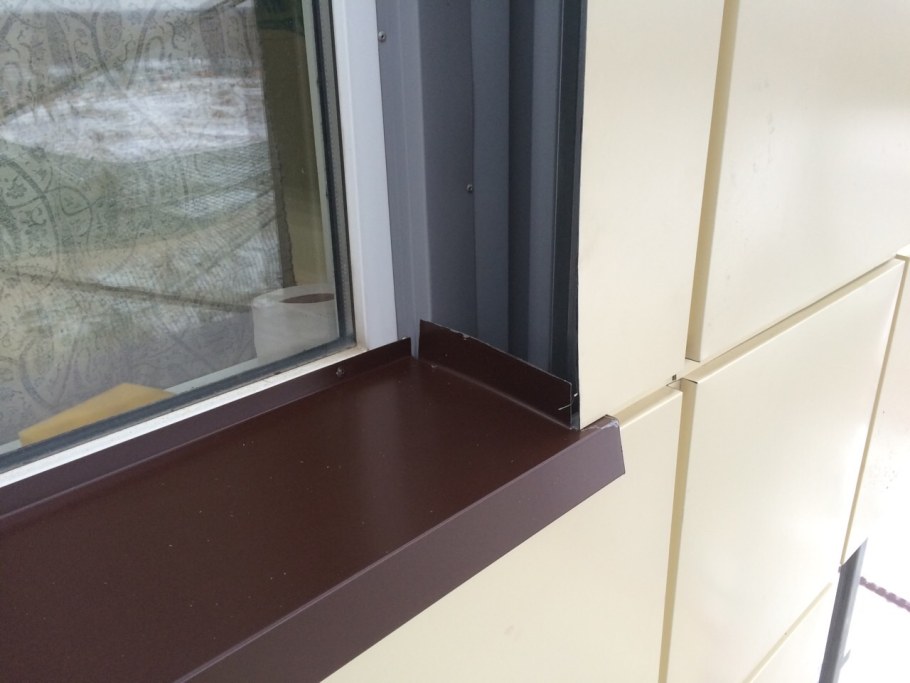 Отливы на окна в деревянном доме