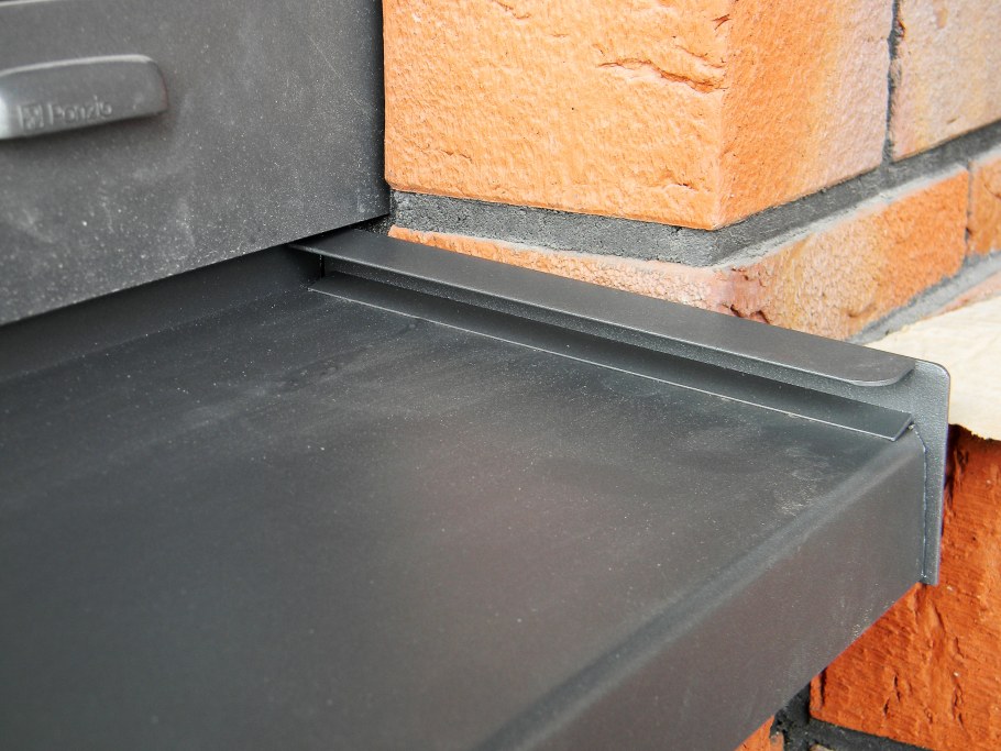 Отлив на подоконник