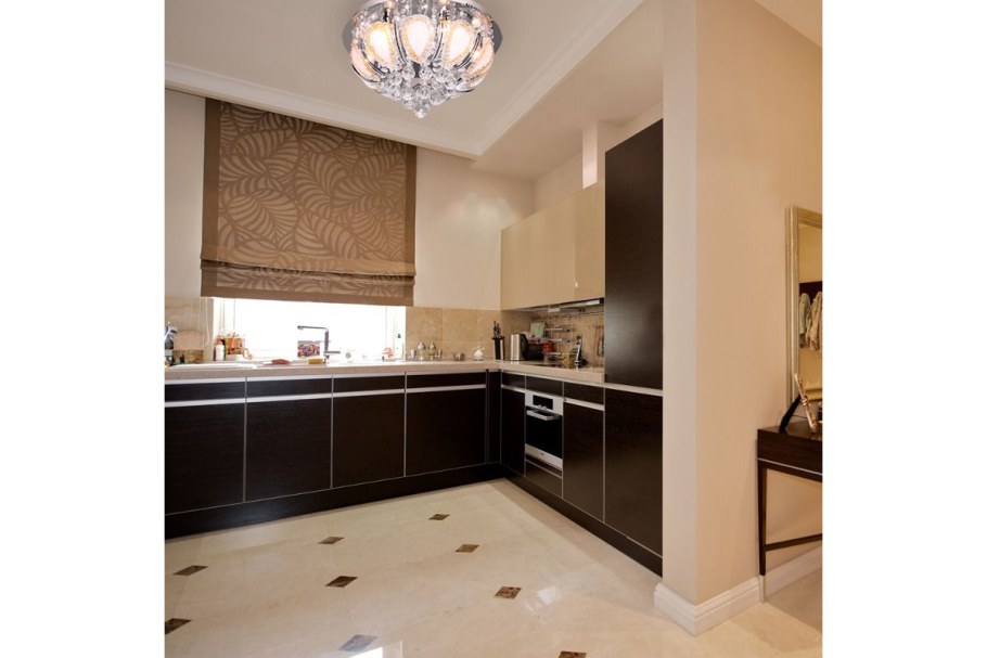 Кухня гостиная Объединенная с коридором