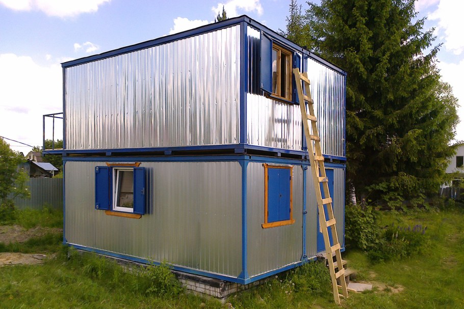 Дом из вагончиков