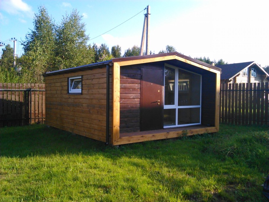 Тини Хаус с террасой