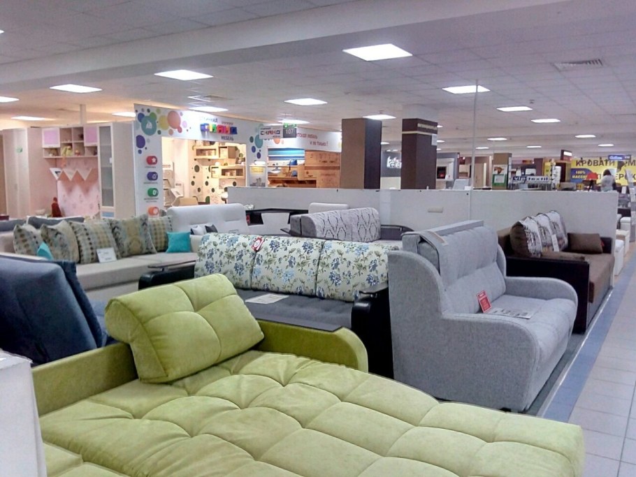 Ассортимент угловых диванов